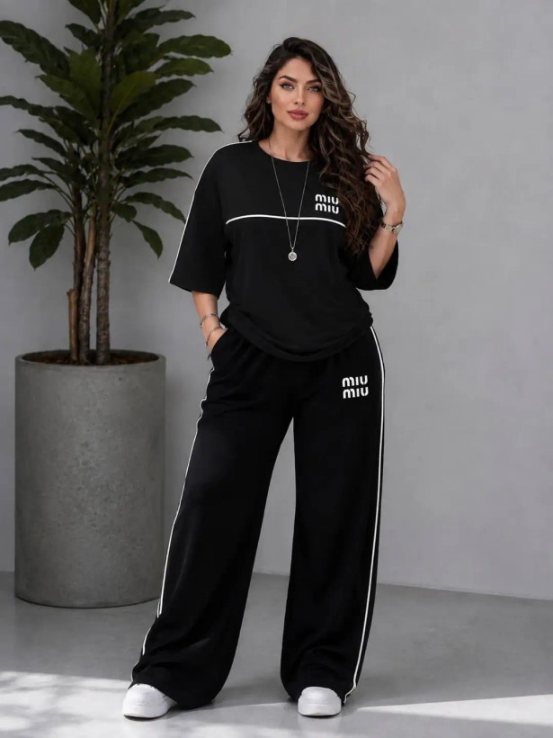 ست دو تیکه (تیشرت + شلوار) Miu Miu