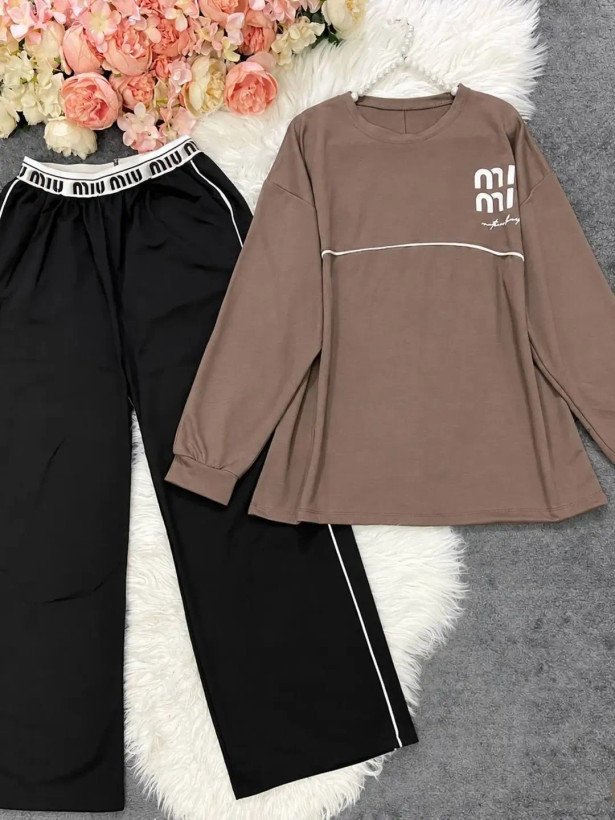 ست دو تیکه تیشرت و شلوار گلکسی پنبه مدل Miu Miu